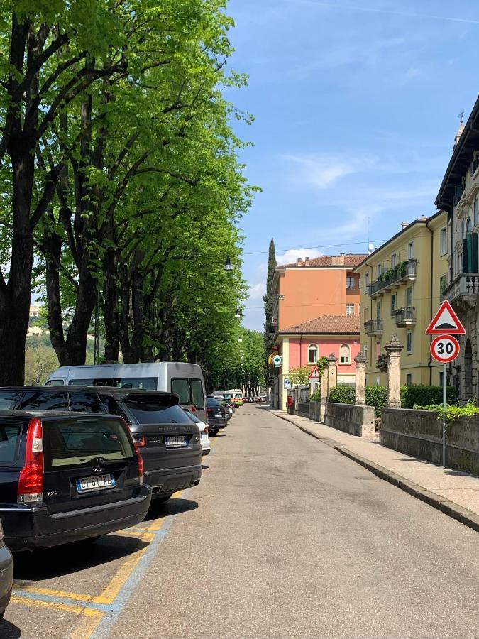 ホテル Notti Sull'Adige ヴェローナ エクステリア 写真