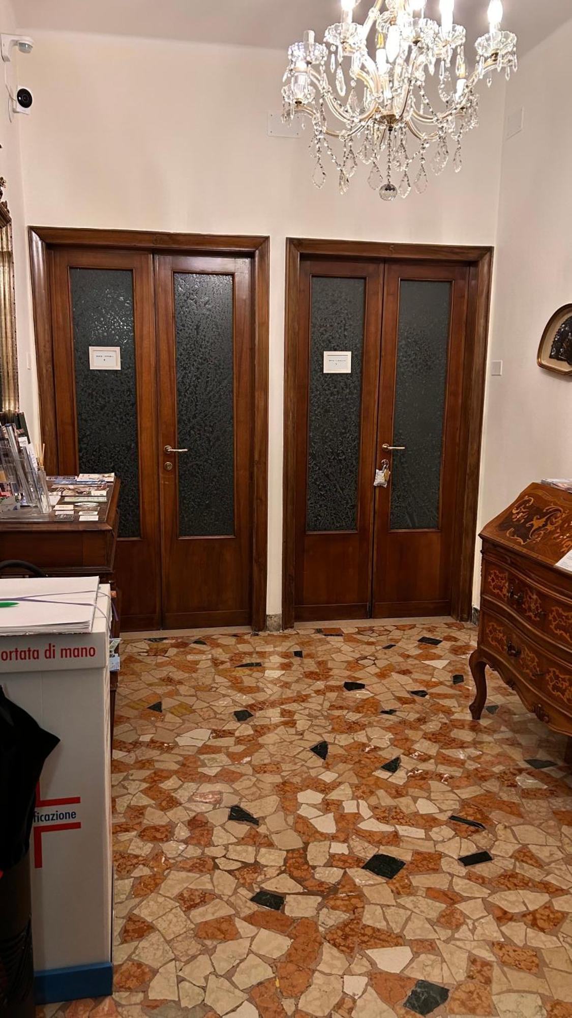 ホテル Notti Sull'Adige ヴェローナ エクステリア 写真